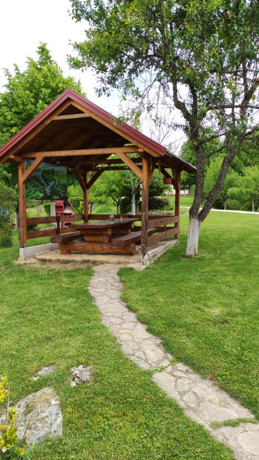 Guesthouse Mirko Hodak Selište Drežničko Kültér fotó